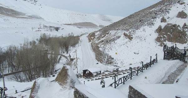 سفر دل انگیز به روستای صخره ای کندوان آذربایجان