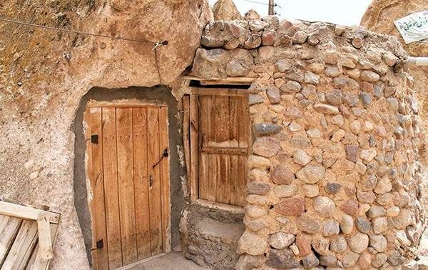 سفر دل انگیز به روستای صخره ای کندوان آذربایجان