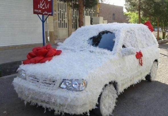 تزئینات ماشین عروس با بادکنک و گل برای انواع ماشین ها