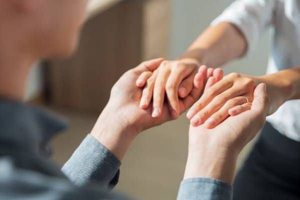 تفاوت بین عشق و هوس چیست؟ (دوست داشتن واقعی چگونه است) تفاوت بین عشق و هوس چیست؟ (دوست داشتن واقعی چگونه است)
