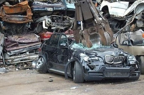 پایان راه یک اتومبیل زیبای BMW