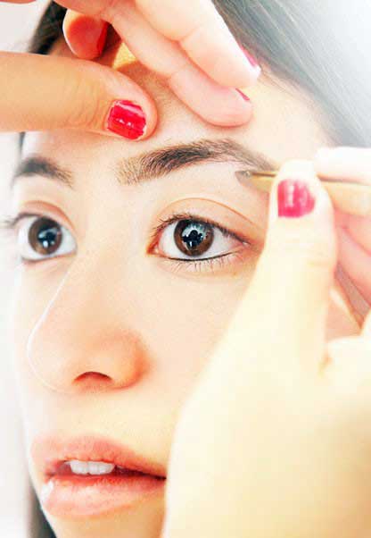 آموزش تصویری برداشتن ابرو به روش حرفه ای