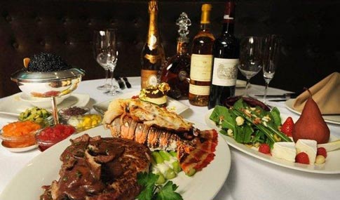 در این مکان یک پرس غذا 500 هزار تومان می شود