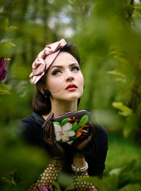مدل خط چشم همراه با رژلب هایی با رنگ شاد