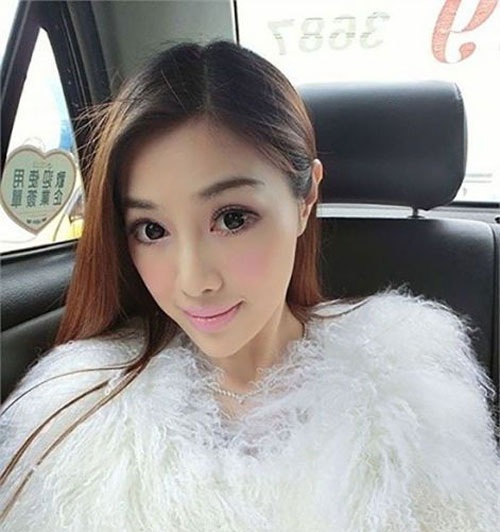 زن 41 ساله به خاطر چهره جوانش سوژه رسانه ها شد + عکس