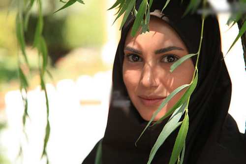 تصاویر و بیوگرافی معصومه بافنده بازیگر سریال زخم