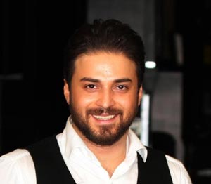 سلفی جالب بابک جهانبخش و همسرش در اروپا !+عکس