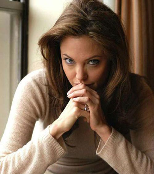 چهره های شناخته شده ای که از موبایل خوششان نمی آید!