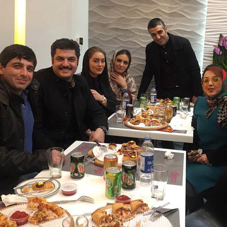 مراسم شام دورهمی سام درخشانی در کنار بازیگران معروف +عکس