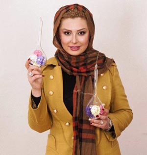 عکس جالب نیوشا ضیغمی و حیوان با نمک خانگی اش با نام پشمک !
