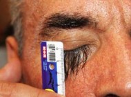 مردی که بلندترین مژه های دنیا را دارد +عکس