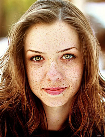 به کمک چه روشی از شر کک و مک صورت خلاص شویم؟ +عکس
