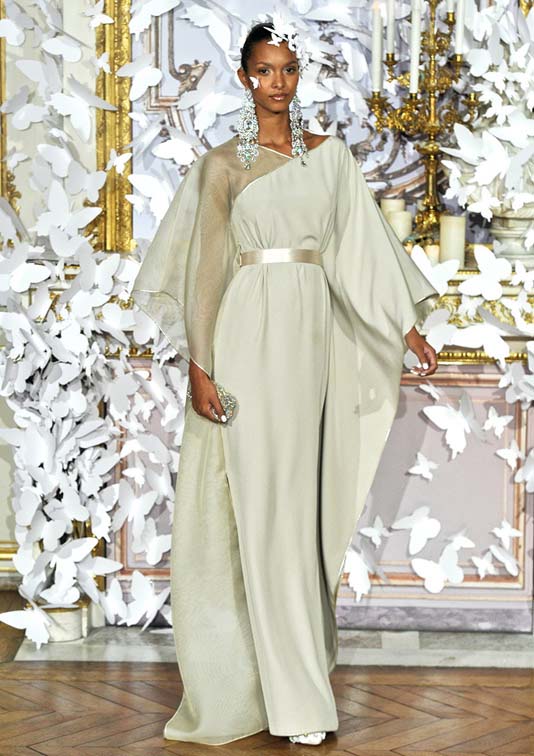لباس عروس طرح پروانه برند Alexismabille