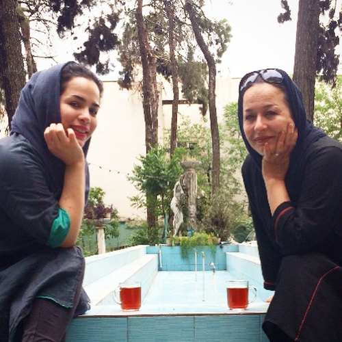 چهره های مشهور ایرانی در کنار پدر و مادرشان
