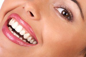 4 روش طبیعی برای داشتن دندان های سفید