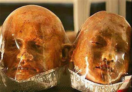 فروش نان هایی شبیه اعضای بدن انسان
