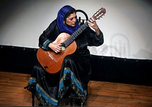 لیلی افشار و فیروزه نوایی اولین زنان دکترای نوازندگی گیتار