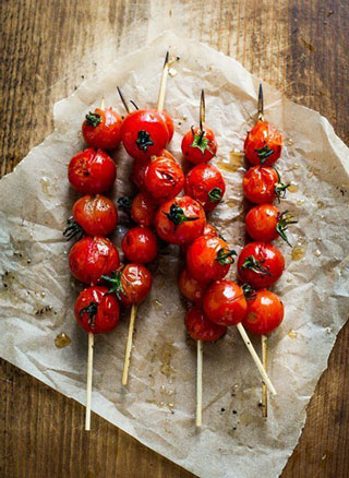 دیزاین های زیبای گوجه و پنیر برای دیزاین سفره
