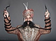 این مرد با 4 متر سیبیل رکورد دار شد