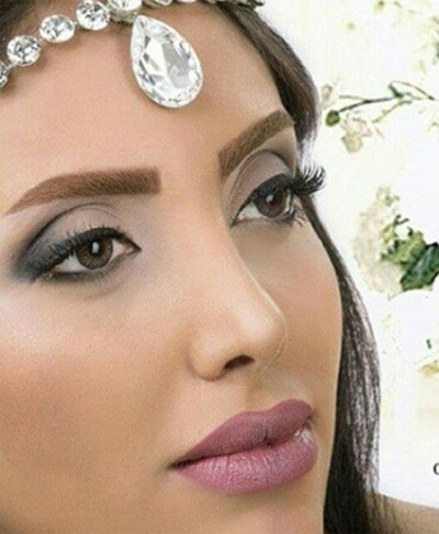 تصاویر زیبا از آرایش و شینیون موی عروس