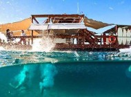 تصاویر جالب از رستوران شناور عاشقانه