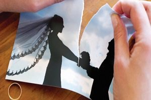 سه طلاقه شدن عروس قبل از بله گفتن