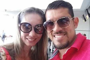 فرناندو گابریل هافبک فصل قبل پرسپولیس در کنار همسر و دخترانش