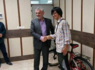 مهمان نوازی مازندرانی ها از توریستی که دوچرخه اش به سرقت رفته بود