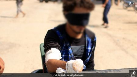 تصاویر +18 قطع کردن دست 3 مرد به اتهام دزدی