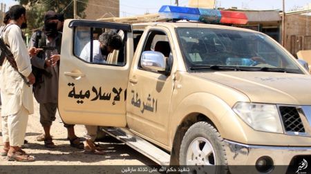 تصاویر +18 قطع کردن دست 3 مرد به اتهام دزدی