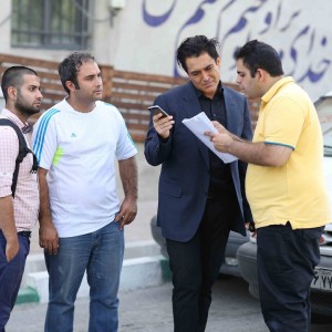 تصاویر سریال خشکسالی و دروغ با حضور گلزار در یک جشن تولد