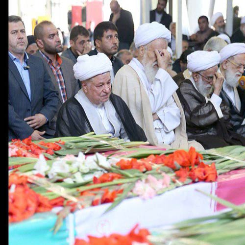 گریه هاشمی رفسنجانی در تشییع قربانیان منا ‬+ تصاویر