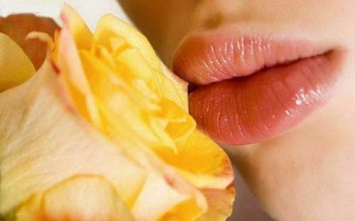عکسهای ناز لب دختران زیبا