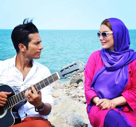 دست سحر قریشی و امید علومی رو شد + عکس