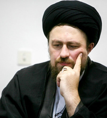 عکس دیده نشده از سید حسن خمینی در حال دوبله
