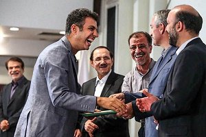 فردوسی پور خوش خنده را در کنار علی پروین ببینید