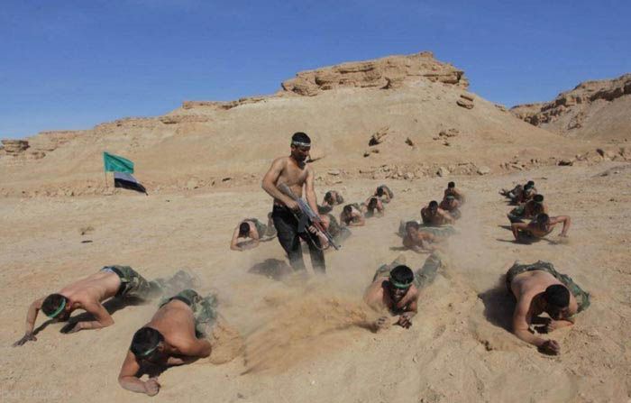 عکس هایی از سخت ترین تمرین های نظامی جهان
