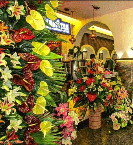 عکس های محمدرضا گلزار در افتتاح رستورانش