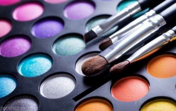 چرا دختران تمایل به آرایش کردن دارند؟