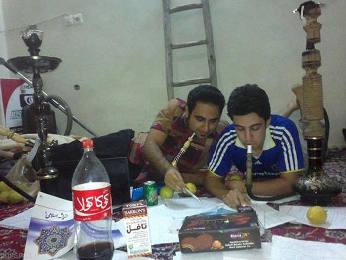 زندگی خنده دار دانشجویی در ایران به روایت تصویر
