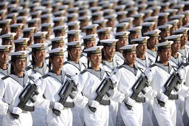 نظم و هماهنگی بی نظیر چینی ها در اجرای مانور