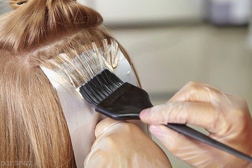 نکات مهم و کاربردی درباره رنگ کردن ریشه مو