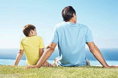 به پسرمان از اکنون مسئولیت پذیری را آموزش دهیم