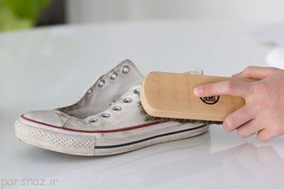روش جالب برای شستن همه کفش های کتانی
