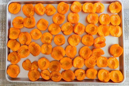 طرز تهیه لواشک زردآلو خوش طعم و عالی