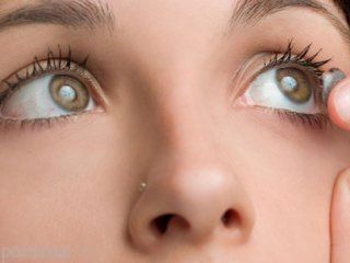 اگر با لنزهای چشمی بخوابید نابینا می شوید