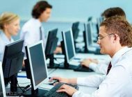 کار با رایانه و استراحت هر یک ساعت