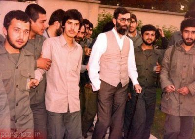 جلیقه زیبا و جذاب رهبر انقلاب را ببینید