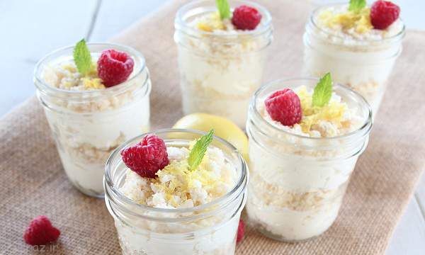 طرز تهیه دسر میوه همراه بادام خوش طعم