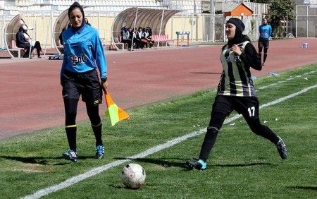 فوتبال جذاب دختران در شیراز +عکس